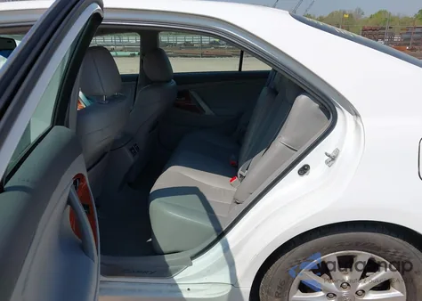 2011 Toyota Camry Xle from USA, damaged, VIN 4T1BF3EK7BU618104